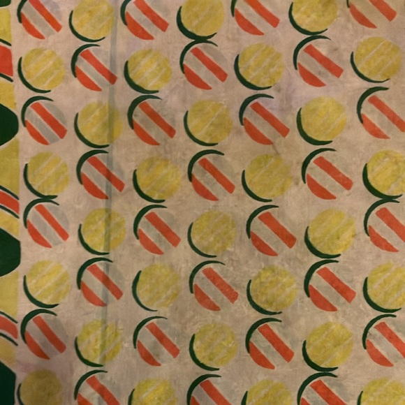 Gorgeous, green vintage scarf. - Picture 3 of 6